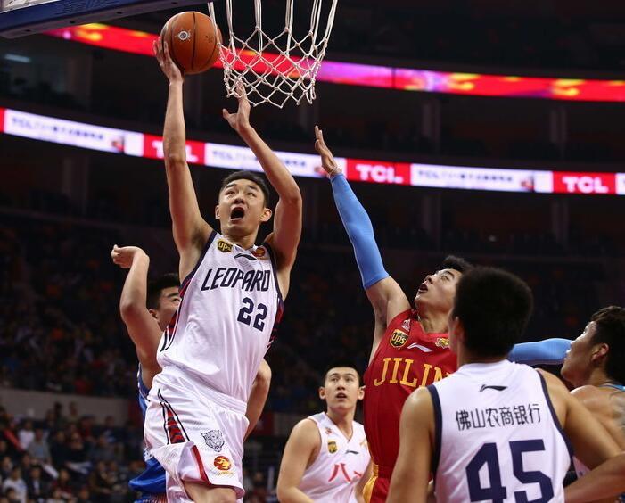 作紧张有序 作紧张有序