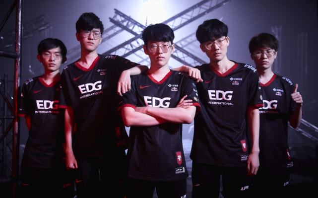 积极进取的 积极进取的